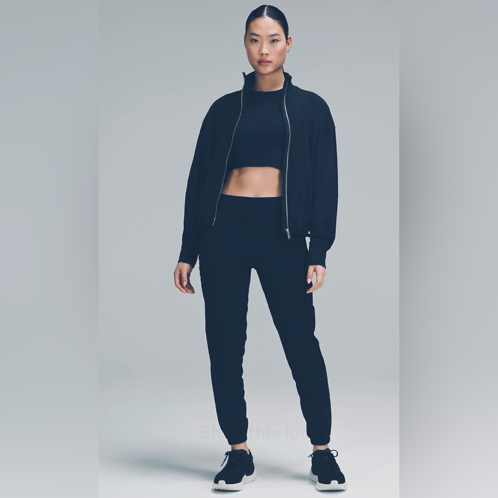 Lululemon Navy Jogger High-Rise Full Length Women’s Size 6